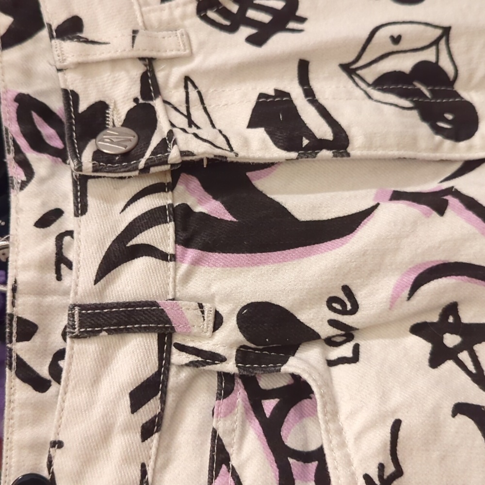 Reclaimed Vintage High Rise Graffiti Jeans White Black Lilac - Picture 7 of 11